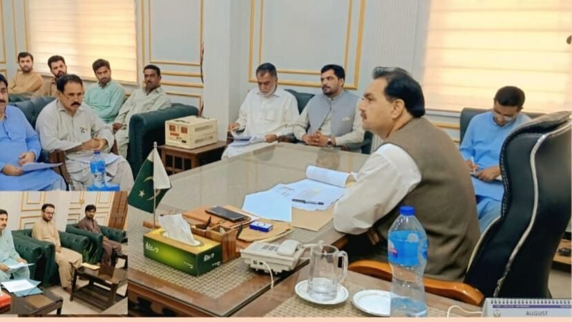 Jafarabad: Deputy Commissioner Khalid Khan ki zere sadarat Revenue ijlas, zamindaron se sarkari wajibat ki wasooli tez karne ki hidayat