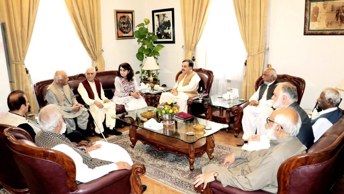 Governor Balochistan Jaffar Khan Mandokhail se senior citizens, Awaran ke wafd aur deegar shakhsiyat ki mulaqatein