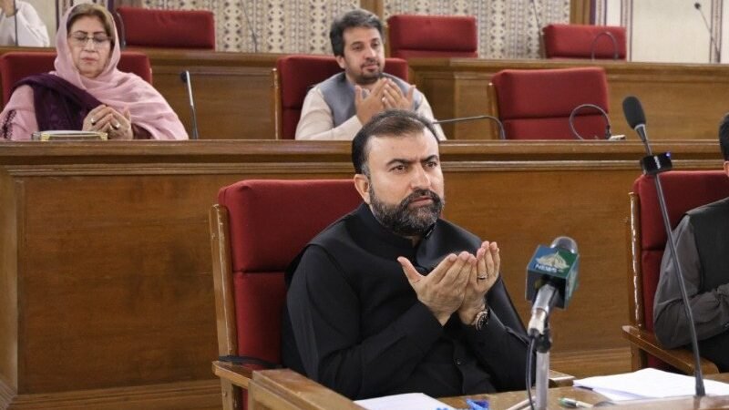 Balochistan Assembly ijlas: Dehshatgardi ke shuhada ke liye fatiha khwani, Balochistan Safe Cities ka masauda qanoon pesh