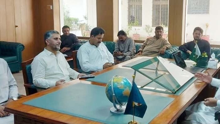 Deputy Commissioner Sevi ka Mir Chakar Khan Rind University ka daura, Vice Chancellor Mumtaz Ali Baloch se mulaqat