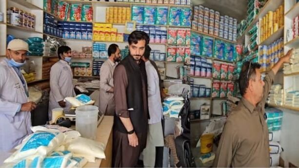 Quetta mein bachon ke ghair registered formula doodh ke khilaf crackdown: 16 giraftar, 17 units seal, 874 kilo doodh zabt