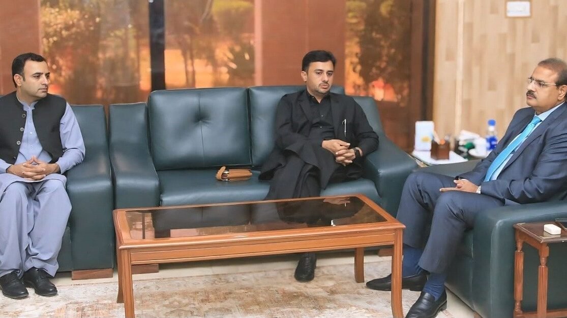 Balochistan Punjab aamad-o-raft sahal banane ke liye Commissioner Koh-e-Sulaiman aur Commissioner Dera Ghazi Khan ka bain-ul-sooba ijlas