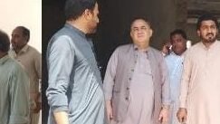 Research Officer Nighat Din ka Fisheries Office Pasni ka dora, Micro Lab aur Model Fish Market ka moayena