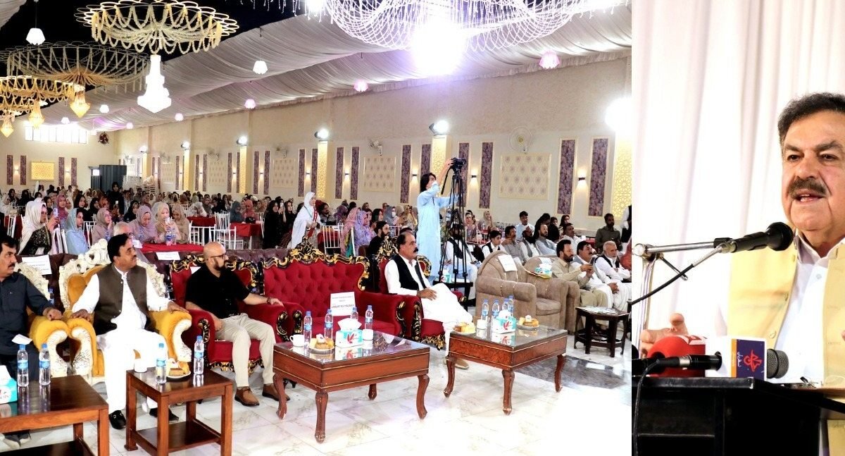 Governor Balochistan Jaffar Khan Mandokhail ne ARY News ki 26vin salgirah ka cake kata, Khalil George se mulaqat