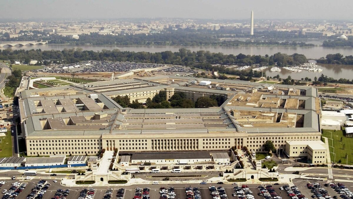 American senators ka Pentagon se Iran jang ki haqiqi lagat zahir karne ka mutalba, CENTCOM sarbarah ko khat
