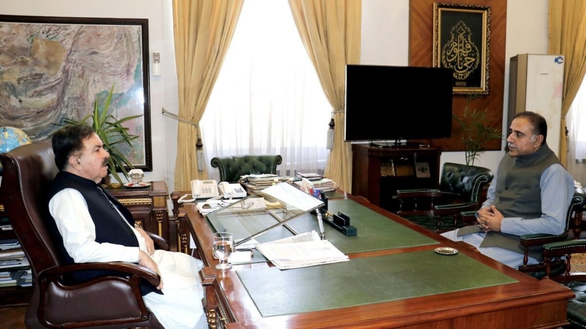 Quetta: Governor Jaafar Khan Mandokhail se Mir Saleem Ahmed Khosa ki mulaqat, infrastructure ki taraqqi par tabadla-e-khayal