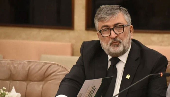 Khyber Pakhtunkhwa ke agle wazir-e-aala wafaqi hukumat ke hamayat yafta honge: Kamran Murtaza