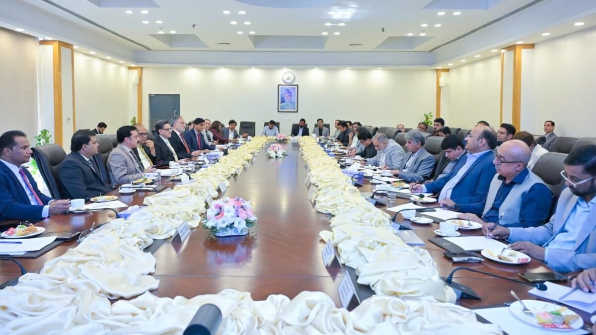Chairman NAB Nazir Ahmad: Mojooda hukumat ke cases bhi khule hain, sirf tashheer nahin ho rahi