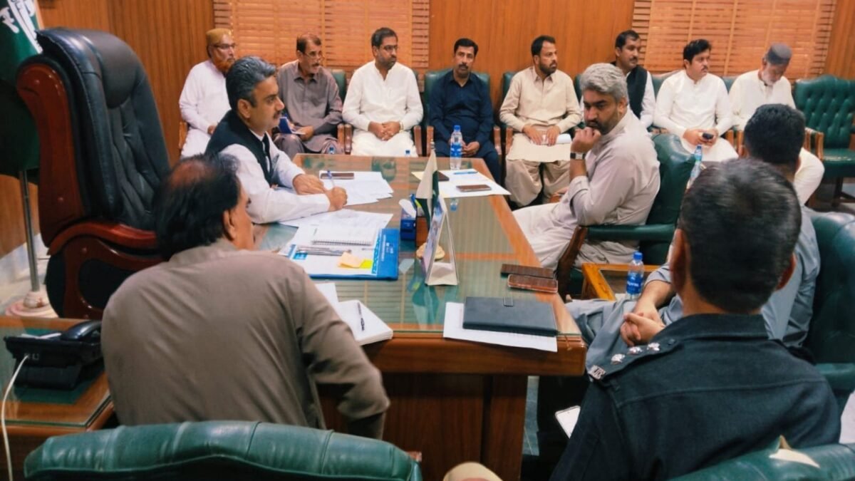 Usta Muhammad: Deputy Commissioner ki sadarat mein District Coordination Committee ka ijlas